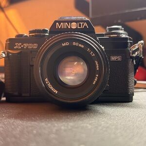 Minolta x700